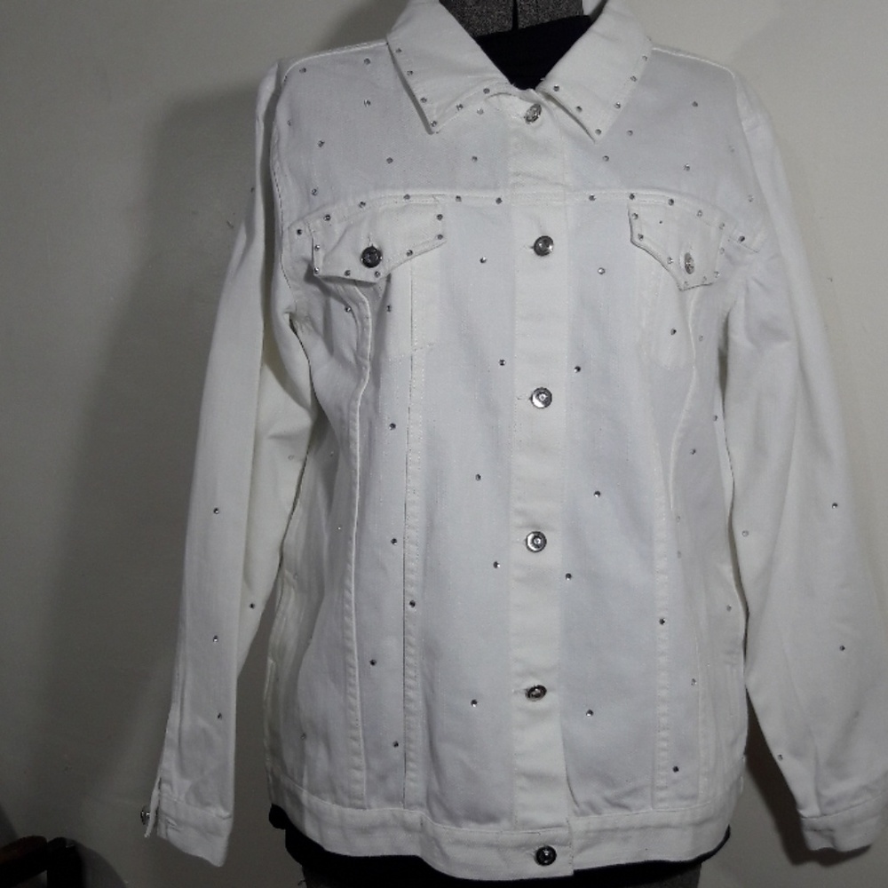 Women's medium button down light jacket